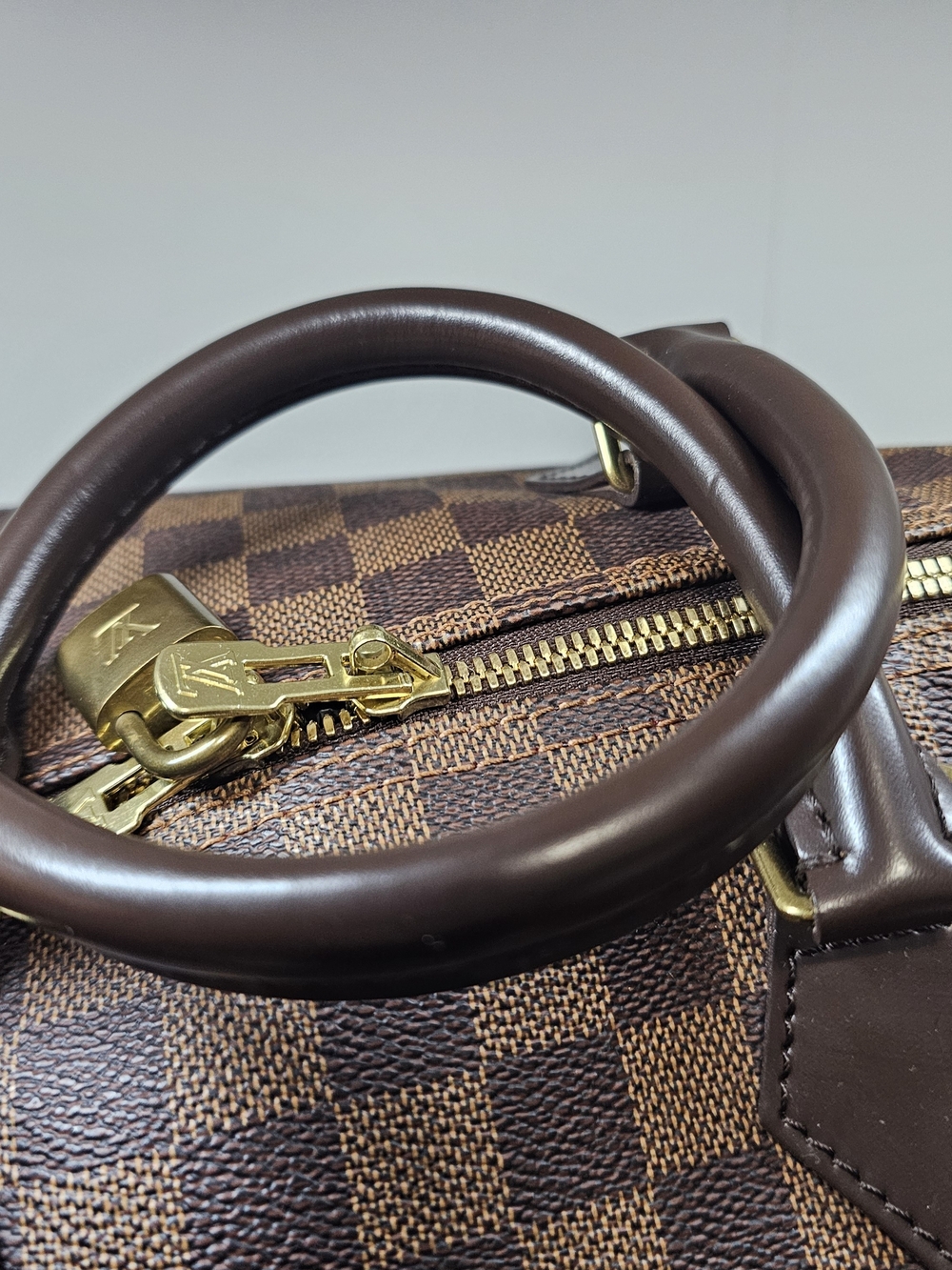 Louis Vuitton Damier Ebene Bandolier Satchel in Ebene 35cm - Picture 6 of 16